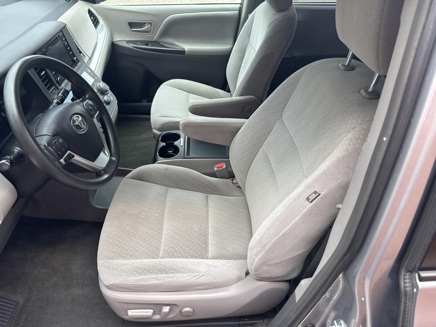 2018 Toyota Sienna LE AWD 7-Passenger, available for sale in Waterbury, Connecticut | National Auto Brokers, Inc.. Waterbury, Connecticut 2018 Toyota Sienna LE AWD 7-Passenger, available for sale in Waterbury, Connecticut | National Auto Brokers, Inc.. Waterbury, Connecticut