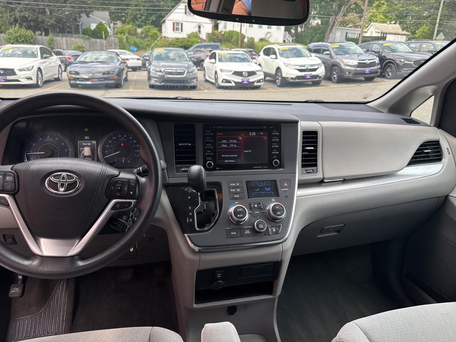 2018 Toyota Sienna LE AWD 7-Passenger, available for sale in Waterbury, Connecticut | National Auto Brokers, Inc.. Waterbury, Connecticut 2018 Toyota Sienna LE AWD 7-Passenger, available for sale in Waterbury, Connecticut | National Auto Brokers, Inc.. Waterbury, Connecticut