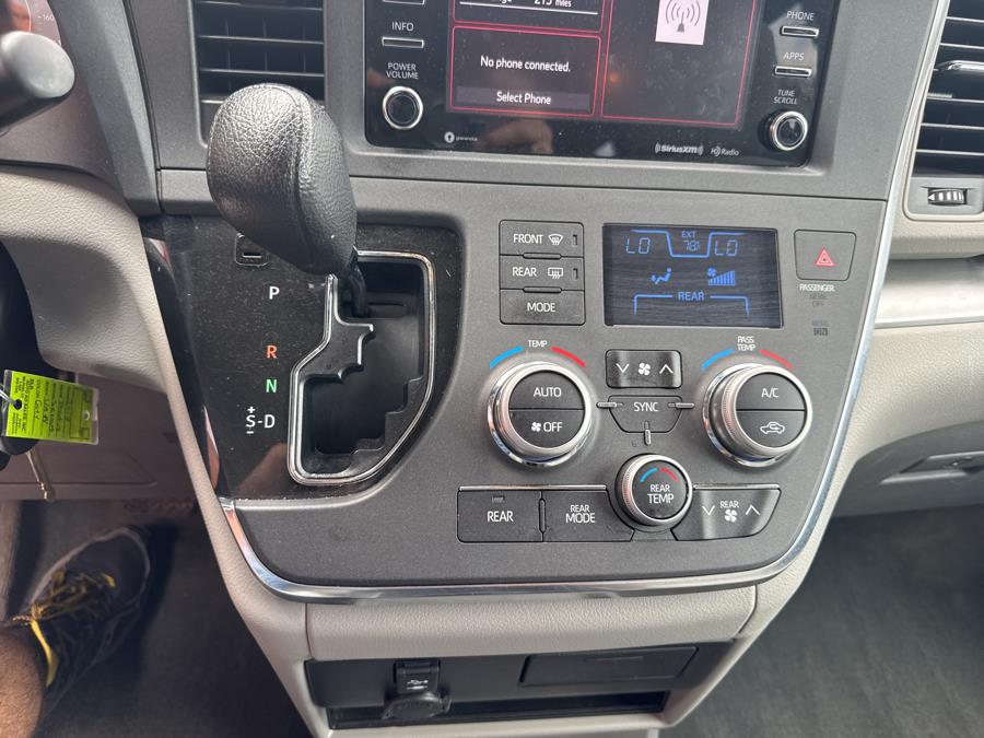 2018 Toyota Sienna LE AWD 7-Passenger, available for sale in Waterbury, Connecticut | National Auto Brokers, Inc.. Waterbury, Connecticut 2018 Toyota Sienna LE AWD 7-Passenger, available for sale in Waterbury, Connecticut | National Auto Brokers, Inc.. Waterbury, Connecticut