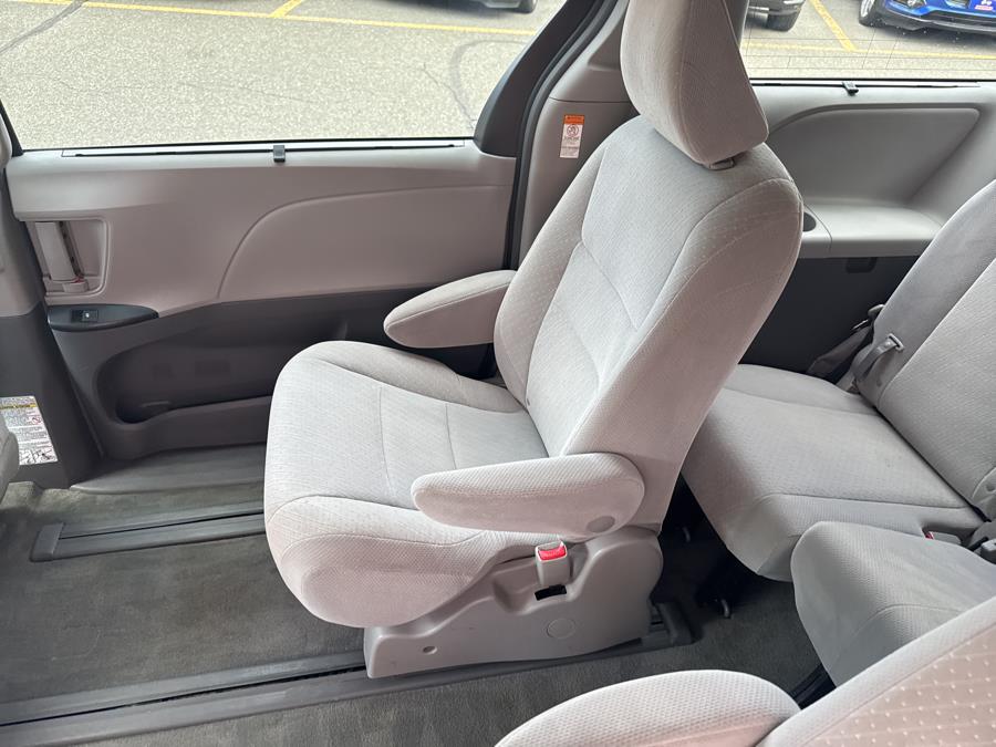 2018 Toyota Sienna LE AWD 7-Passenger, available for sale in Waterbury, Connecticut | National Auto Brokers, Inc.. Waterbury, Connecticut 2018 Toyota Sienna LE AWD 7-Passenger, available for sale in Waterbury, Connecticut | National Auto Brokers, Inc.. Waterbury, Connecticut