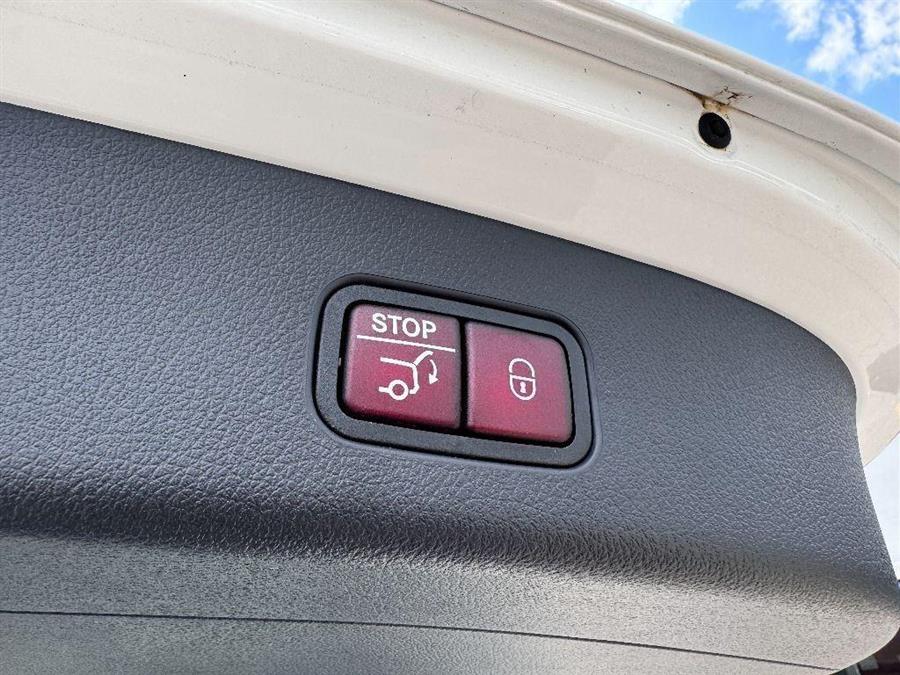2023 Mercedes-benz Glc GLC 300, available for sale in Woodside, New York | Drive Central. Woodside, New York 2023 Mercedes-benz Glc GLC 300, available for sale in Woodside, New York | Drive Central. Woodside, New York