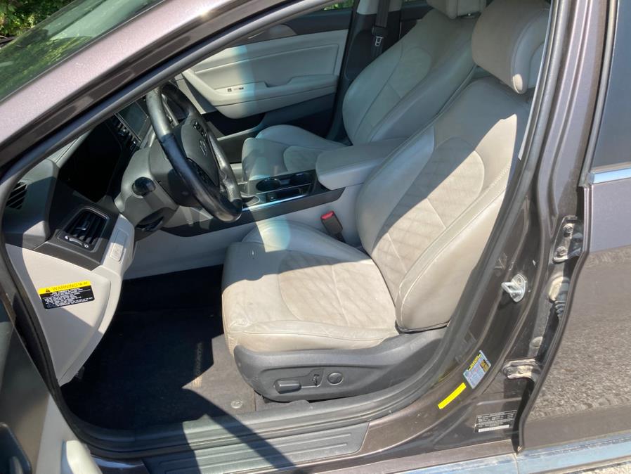 2017 Hyundai Sonata Sport 2.4L PZEV, available for sale in Neosho, Missouri | Xsell Auto LLC. Neosho, Missouri 2017 Hyundai Sonata Sport 2.4L PZEV, available for sale in Neosho, Missouri | Xsell Auto LLC. Neosho, Missouri