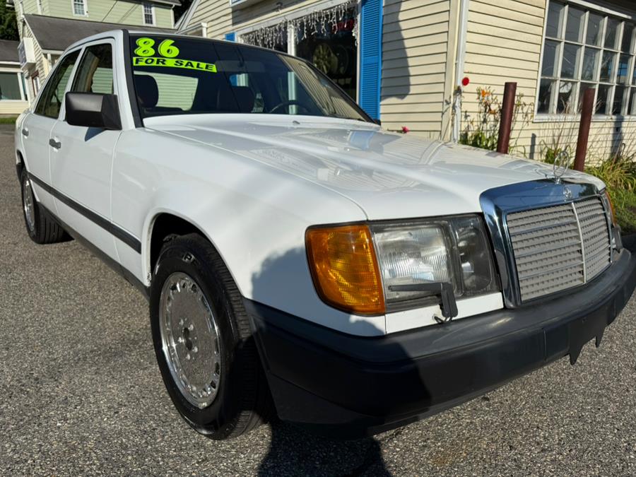 1986 Mercedes-Benz 300 Series 4dr Sedan 300E, available for sale in New Milford, Connecticut | New Milford Auto Sales. New Milford, Connecticut 1986 Mercedes-Benz 300 Series 4dr Sedan 300E, available for sale in New Milford, Connecticut | New Milford Auto Sales. New Milford, Connecticut