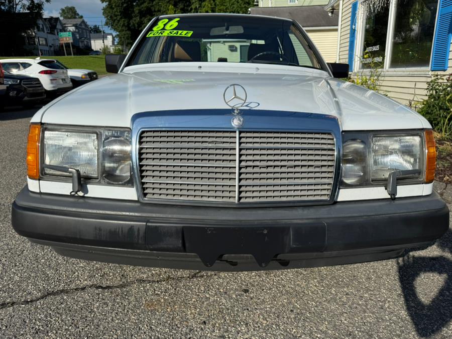 1986 Mercedes-Benz 300 Series 4dr Sedan 300E, available for sale in New Milford, Connecticut | New Milford Auto Sales. New Milford, Connecticut 1986 Mercedes-Benz 300 Series 4dr Sedan 300E, available for sale in New Milford, Connecticut | New Milford Auto Sales. New Milford, Connecticut