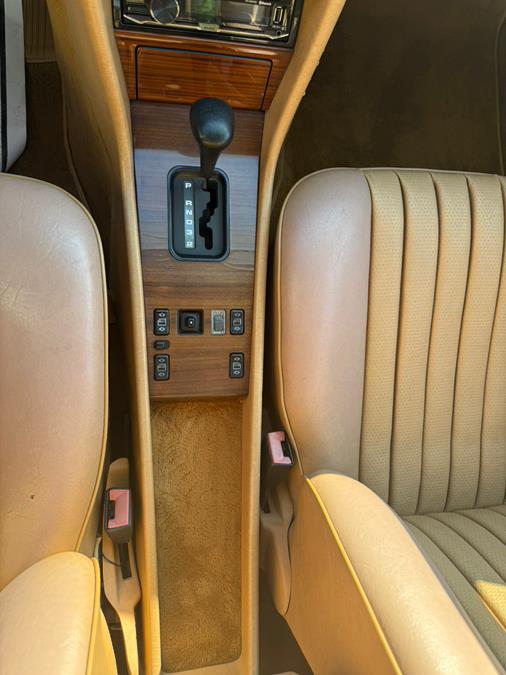 1986 Mercedes-Benz 300 Series 4dr Sedan 300E, available for sale in New Milford, Connecticut | New Milford Auto Sales. New Milford, Connecticut 1986 Mercedes-Benz 300 Series 4dr Sedan 300E, available for sale in New Milford, Connecticut | New Milford Auto Sales. New Milford, Connecticut