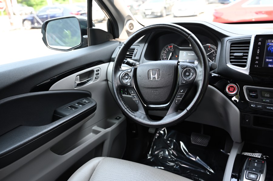 2020 Honda Ridgeline RTL-E AWD, available for sale in Waterbury, Connecticut | Highline Car Connection. Waterbury, Connecticut 2020 Honda Ridgeline RTL-E AWD, available for sale in Waterbury, Connecticut | Highline Car Connection. Waterbury, Connecticut