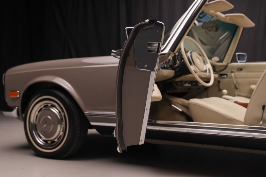1969 Mercedes-Benz 280 2 Door Convertible, available for sale in North Salem, New York | Meccanic Shop North Inc. North Salem, New York 1969 Mercedes-Benz 280 2 Door Convertible, available for sale in North Salem, New York | Meccanic Shop North Inc. North Salem, New York