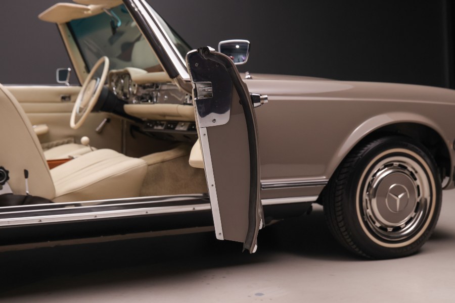 1969 Mercedes-Benz 280 2 Door Convertible, available for sale in North Salem, New York | Meccanic Shop North Inc. North Salem, New York 1969 Mercedes-Benz 280 2 Door Convertible, available for sale in North Salem, New York | Meccanic Shop North Inc. North Salem, New York