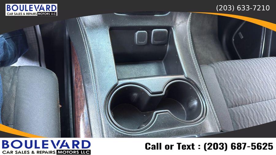 2016 GMC Yukon SLE Sport Utility 4D, available for sale in New Haven, Connecticut | Boulevard Motors LLC. New Haven, Connecticut 2016 GMC Yukon SLE Sport Utility 4D, available for sale in New Haven, Connecticut | Boulevard Motors LLC. New Haven, Connecticut