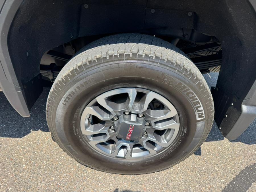 2022 GMC Sierra 3500HD 4WD Crew Cab 159" SLE, available for sale in Waterbury, Connecticut | Platinum Auto Care. Waterbury, Connecticut 2022 GMC Sierra 3500HD 4WD Crew Cab 159" SLE, available for sale in Waterbury, Connecticut | Platinum Auto Care. Waterbury, Connecticut