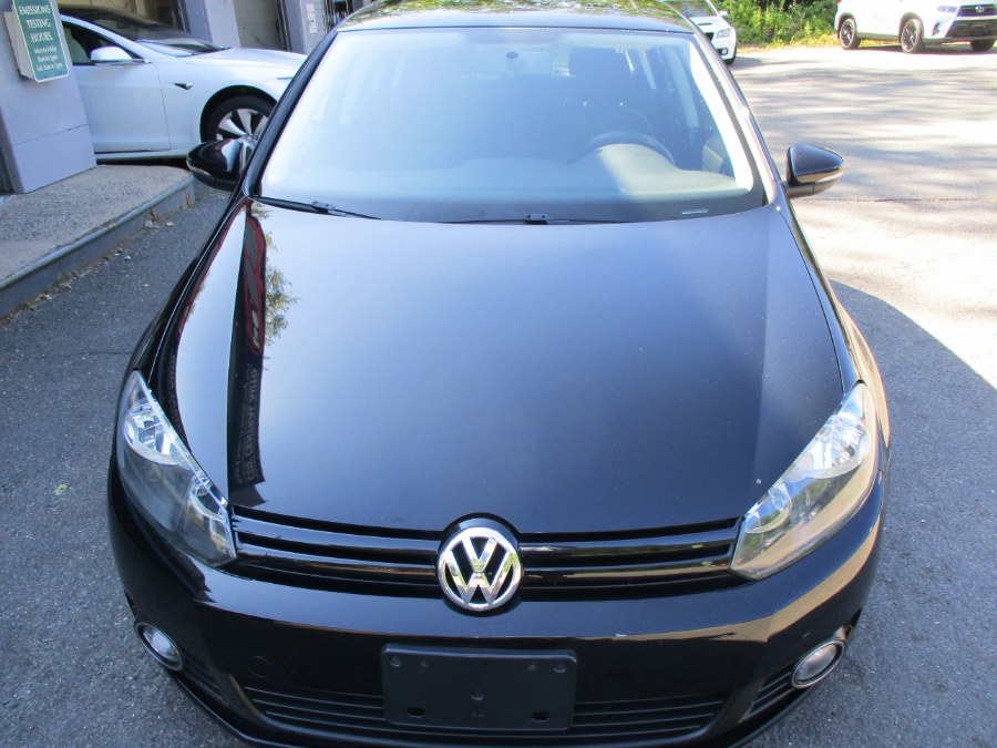 2014 Volkswagen Golf 4dr HB DSG TDI w/Sunroof & Nav, available for sale in Meriden, Connecticut | Cos Central Auto. Meriden, Connecticut 2014 Volkswagen Golf 4dr HB DSG TDI w/Sunroof & Nav, available for sale in Meriden, Connecticut | Cos Central Auto. Meriden, Connecticut