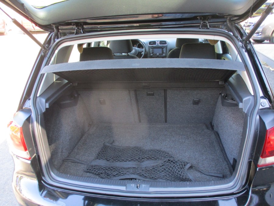 2014 Volkswagen Golf 4dr HB DSG TDI w/Sunroof & Nav, available for sale in Meriden, Connecticut | Cos Central Auto. Meriden, Connecticut 2014 Volkswagen Golf 4dr HB DSG TDI w/Sunroof & Nav, available for sale in Meriden, Connecticut | Cos Central Auto. Meriden, Connecticut