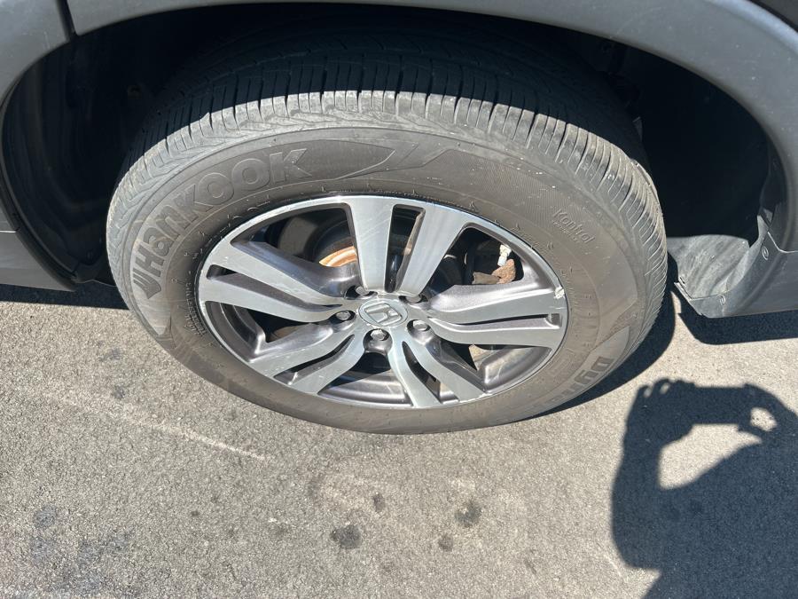 2016 Honda Pilot AWD 4dr EX-L w/Navi, available for sale in Middletown, Connecticut | Newfield Auto Sales. Middletown, Connecticut 2016 Honda Pilot AWD 4dr EX-L w/Navi, available for sale in Middletown, Connecticut | Newfield Auto Sales. Middletown, Connecticut