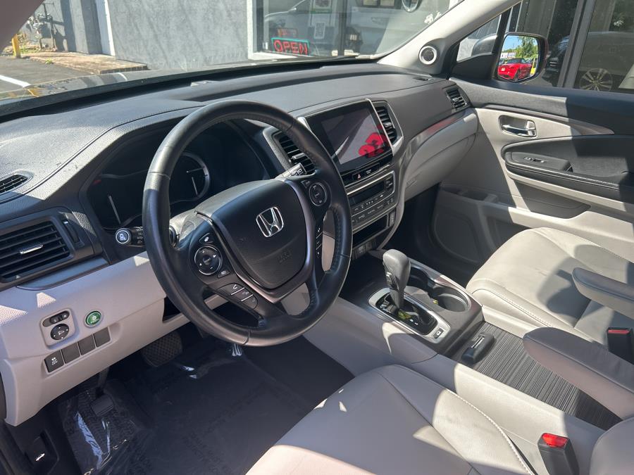 2016 Honda Pilot AWD 4dr EX-L w/Navi, available for sale in Middletown, Connecticut | Newfield Auto Sales. Middletown, Connecticut 2016 Honda Pilot AWD 4dr EX-L w/Navi, available for sale in Middletown, Connecticut | Newfield Auto Sales. Middletown, Connecticut