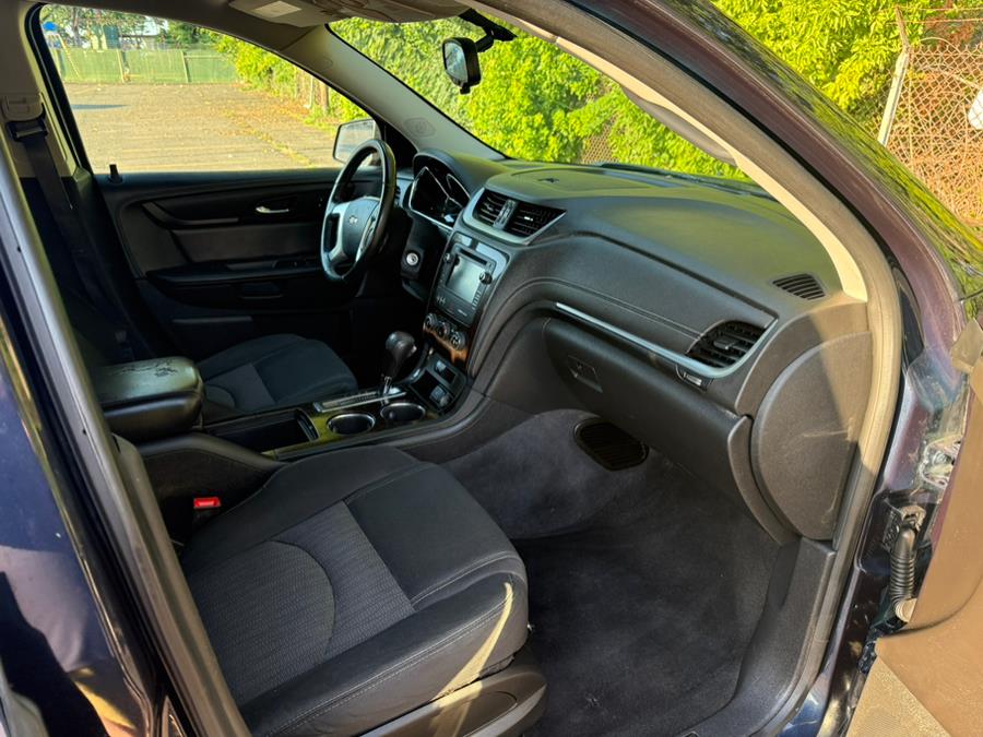2015 Chevrolet Traverse FWD 4dr LT w/1LT, available for sale in Philadelphia, Pennsylvania | Eugen's Auto Sales & Repairs. Philadelphia, Pennsylvania 2015 Chevrolet Traverse FWD 4dr LT w/1LT, available for sale in Philadelphia, Pennsylvania | Eugen's Auto Sales & Repairs. Philadelphia, Pennsylvania