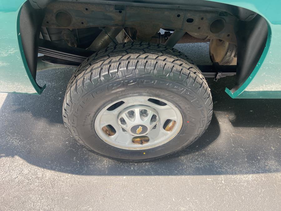 2014 Chevrolet Silverado 2500HD 4WD Reg Cab 133.7" Work Truck, available for sale in Ashland, Massachusetts | New Beginning Auto Service Inc. Ashland, Massachusetts 2014 Chevrolet Silverado 2500HD 4WD Reg Cab 133.7" Work Truck, available for sale in Ashland, Massachusetts | New Beginning Auto Service Inc. Ashland, Massachusetts