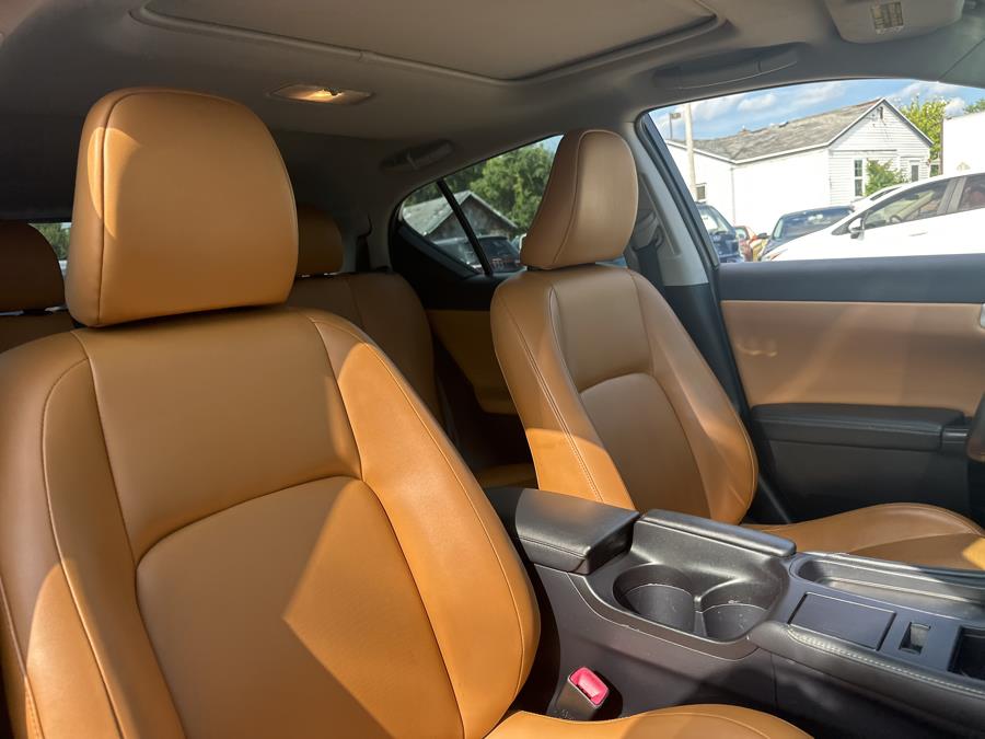 2013 Lexus CT 200h 5dr Sdn Hybrid, available for sale in Beavercreek, Ohio | Wholesale Direct Motors. Beavercreek, Ohio 2013 Lexus CT 200h 5dr Sdn Hybrid, available for sale in Beavercreek, Ohio | Wholesale Direct Motors. Beavercreek, Ohio