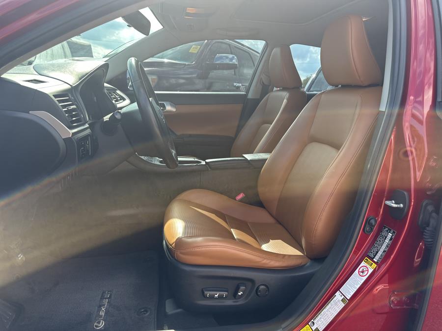 2013 Lexus CT 200h 5dr Sdn Hybrid, available for sale in Beavercreek, Ohio | Wholesale Direct Motors. Beavercreek, Ohio 2013 Lexus CT 200h 5dr Sdn Hybrid, available for sale in Beavercreek, Ohio | Wholesale Direct Motors. Beavercreek, Ohio