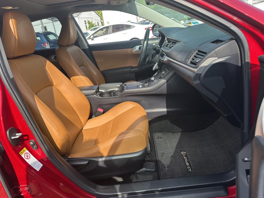 2013 Lexus CT 200h 5dr Sdn Hybrid, available for sale in Beavercreek, Ohio | Wholesale Direct Motors. Beavercreek, Ohio 2013 Lexus CT 200h 5dr Sdn Hybrid, available for sale in Beavercreek, Ohio | Wholesale Direct Motors. Beavercreek, Ohio
