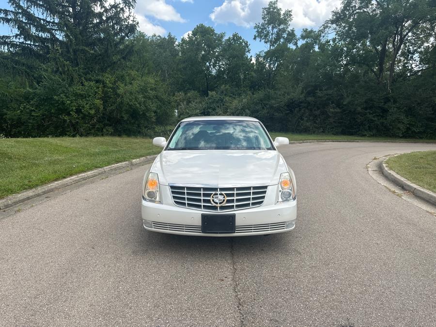 2008 Cadillac DTS 4dr Sdn w/1SB, available for sale in Beavercreek, Ohio | Wholesale Direct Motors. Beavercreek, Ohio 2008 Cadillac DTS 4dr Sdn w/1SB, available for sale in Beavercreek, Ohio | Wholesale Direct Motors. Beavercreek, Ohio