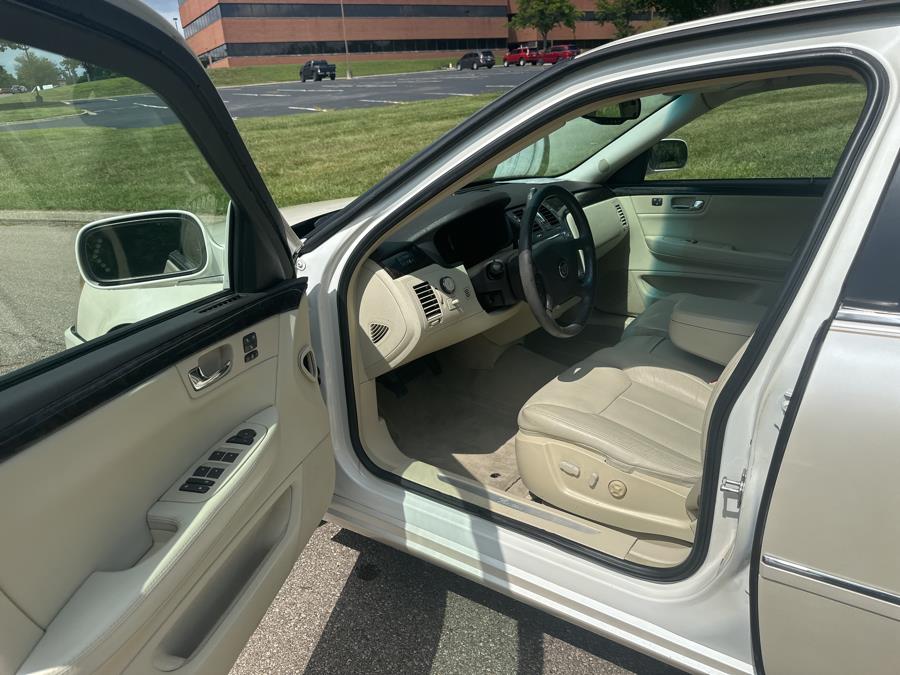 2008 Cadillac DTS 4dr Sdn w/1SB, available for sale in Beavercreek, Ohio | Wholesale Direct Motors. Beavercreek, Ohio 2008 Cadillac DTS 4dr Sdn w/1SB, available for sale in Beavercreek, Ohio | Wholesale Direct Motors. Beavercreek, Ohio