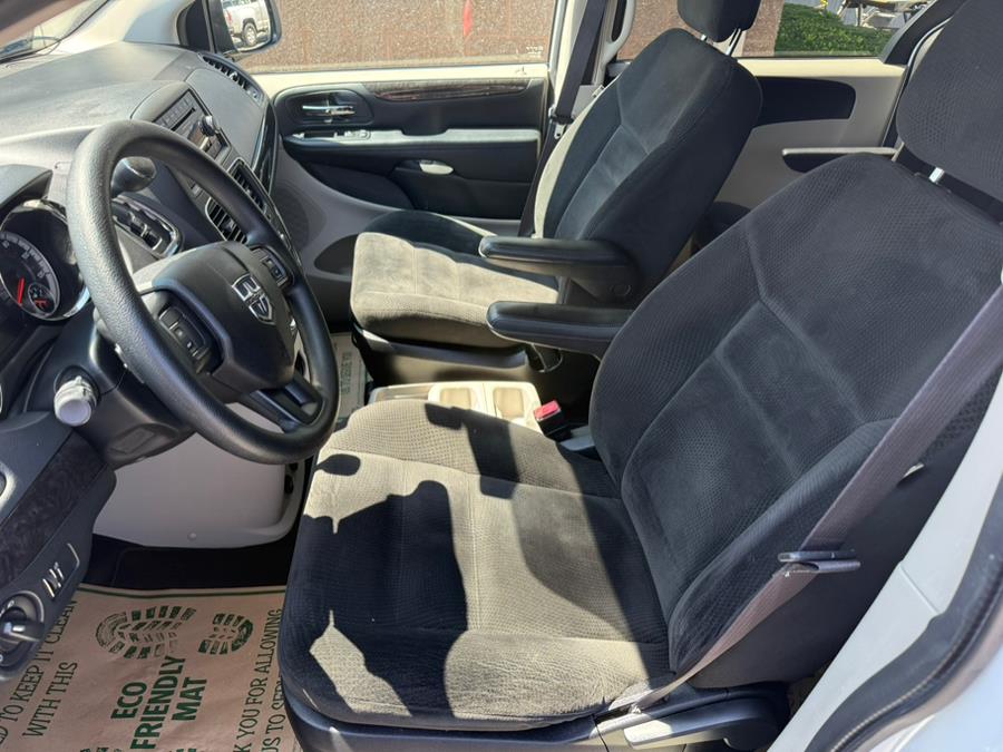 2016 Dodge Grand Caravan 4dr Wgn SE, available for sale in East Windsor, Connecticut | Century Auto And Truck. East Windsor, Connecticut 2016 Dodge Grand Caravan 4dr Wgn SE, available for sale in East Windsor, Connecticut | Century Auto And Truck. East Windsor, Connecticut
