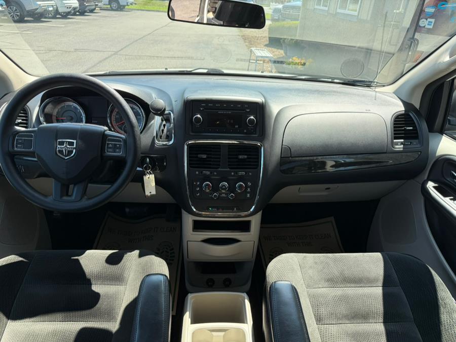 2016 Dodge Grand Caravan 4dr Wgn SE, available for sale in East Windsor, Connecticut | Century Auto And Truck. East Windsor, Connecticut 2016 Dodge Grand Caravan 4dr Wgn SE, available for sale in East Windsor, Connecticut | Century Auto And Truck. East Windsor, Connecticut