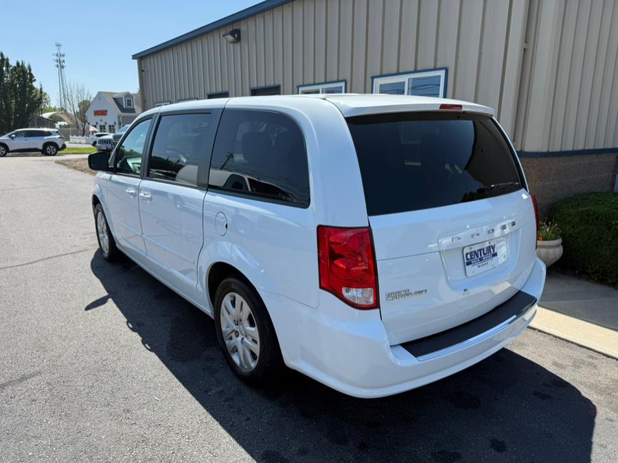 2016 Dodge Grand Caravan 4dr Wgn SE, available for sale in East Windsor, Connecticut | Century Auto And Truck. East Windsor, Connecticut 2016 Dodge Grand Caravan 4dr Wgn SE, available for sale in East Windsor, Connecticut | Century Auto And Truck. East Windsor, Connecticut