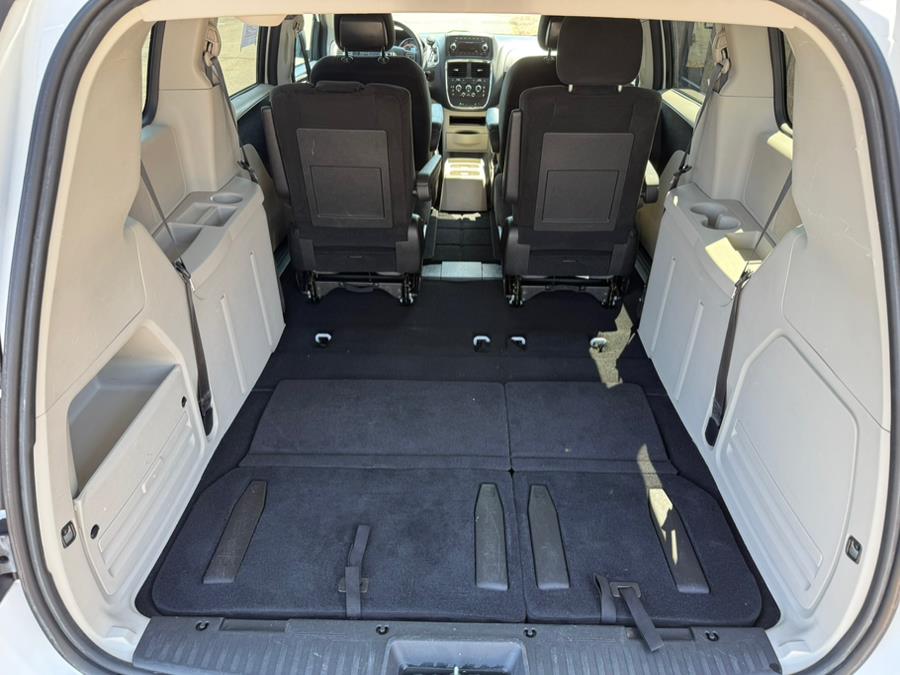 2016 Dodge Grand Caravan 4dr Wgn SE, available for sale in East Windsor, Connecticut | Century Auto And Truck. East Windsor, Connecticut 2016 Dodge Grand Caravan 4dr Wgn SE, available for sale in East Windsor, Connecticut | Century Auto And Truck. East Windsor, Connecticut