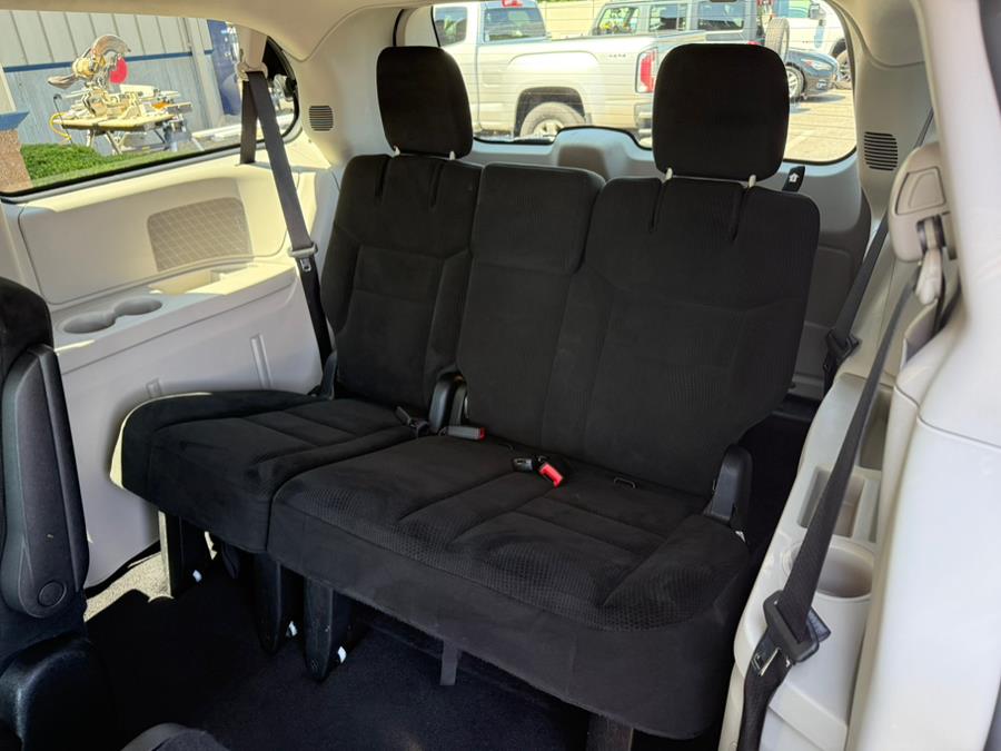 2016 Dodge Grand Caravan 4dr Wgn SE, available for sale in East Windsor, Connecticut | Century Auto And Truck. East Windsor, Connecticut 2016 Dodge Grand Caravan 4dr Wgn SE, available for sale in East Windsor, Connecticut | Century Auto And Truck. East Windsor, Connecticut