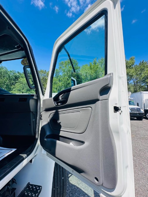 2022 International MV 26FT BOX TRUCK NON CDL LIFT GATE CUMMINS, available for sale in South Amboy, New Jersey | NJ Truck Spot. South Amboy, New Jersey 2022 International MV 26FT BOX TRUCK NON CDL LIFT GATE CUMMINS, available for sale in South Amboy, New Jersey | NJ Truck Spot. South Amboy, New Jersey