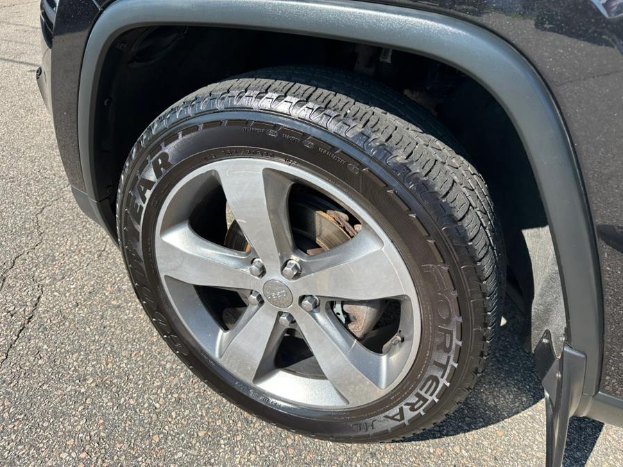 2014 Jeep Grand Cherokee 4WD 4dr Limited, available for sale in South Windsor, Connecticut | Mike And Tony Auto Sales, Inc. South Windsor, Connecticut 2014 Jeep Grand Cherokee 4WD 4dr Limited, available for sale in South Windsor, Connecticut | Mike And Tony Auto Sales, Inc. South Windsor, Connecticut