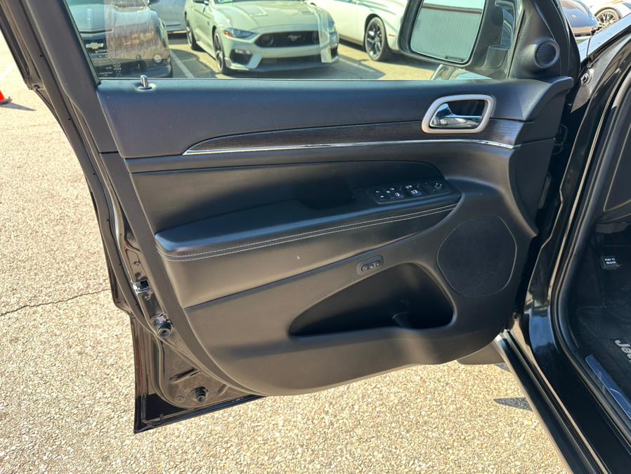 2014 Jeep Grand Cherokee 4WD 4dr Limited, available for sale in South Windsor, Connecticut | Mike And Tony Auto Sales, Inc. South Windsor, Connecticut 2014 Jeep Grand Cherokee 4WD 4dr Limited, available for sale in South Windsor, Connecticut | Mike And Tony Auto Sales, Inc. South Windsor, Connecticut