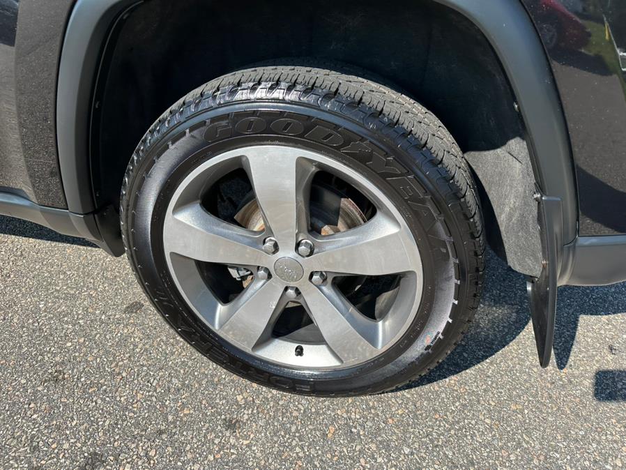 2014 Jeep Grand Cherokee 4WD 4dr Limited, available for sale in South Windsor, Connecticut | Mike And Tony Auto Sales, Inc. South Windsor, Connecticut 2014 Jeep Grand Cherokee 4WD 4dr Limited, available for sale in South Windsor, Connecticut | Mike And Tony Auto Sales, Inc. South Windsor, Connecticut