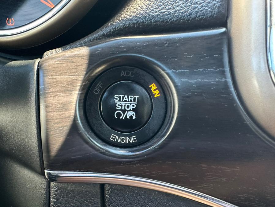 2014 Jeep Grand Cherokee 4WD 4dr Limited, available for sale in South Windsor, Connecticut | Mike And Tony Auto Sales, Inc. South Windsor, Connecticut 2014 Jeep Grand Cherokee 4WD 4dr Limited, available for sale in South Windsor, Connecticut | Mike And Tony Auto Sales, Inc. South Windsor, Connecticut