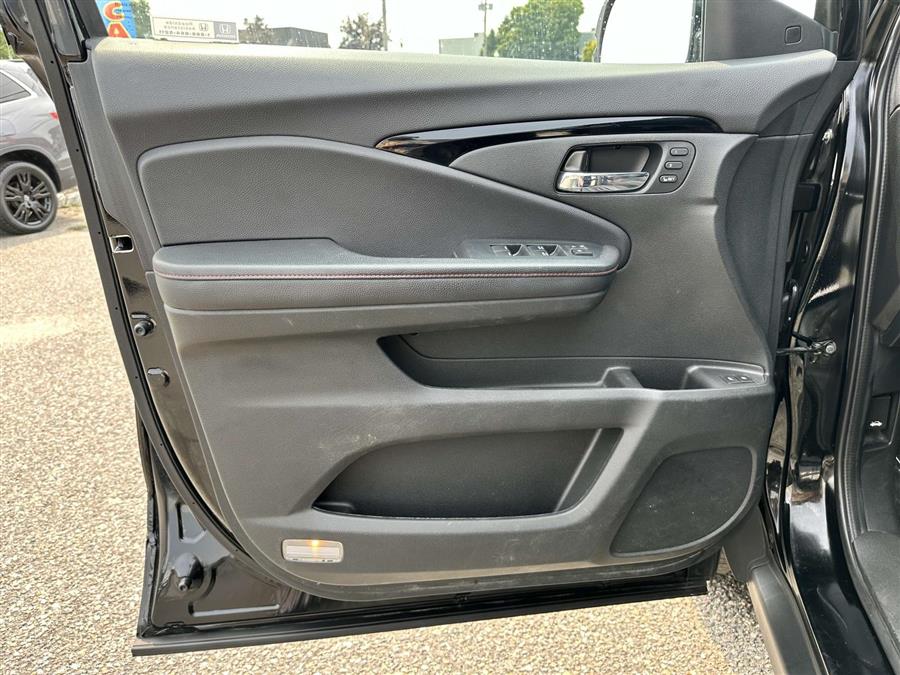 2022 Honda Pilot Black Edition, available for sale in Patchogue, New York | Baron Supercenter. Patchogue, New York 2022 Honda Pilot Black Edition, available for sale in Patchogue, New York | Baron Supercenter. Patchogue, New York
