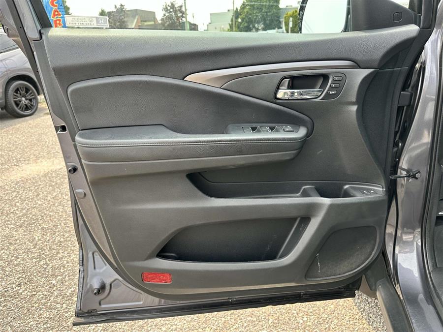 2022 Honda Pilot Special Edition, available for sale in Patchogue, New York | Baron Supercenter. Patchogue, New York 2022 Honda Pilot Special Edition, available for sale in Patchogue, New York | Baron Supercenter. Patchogue, New York