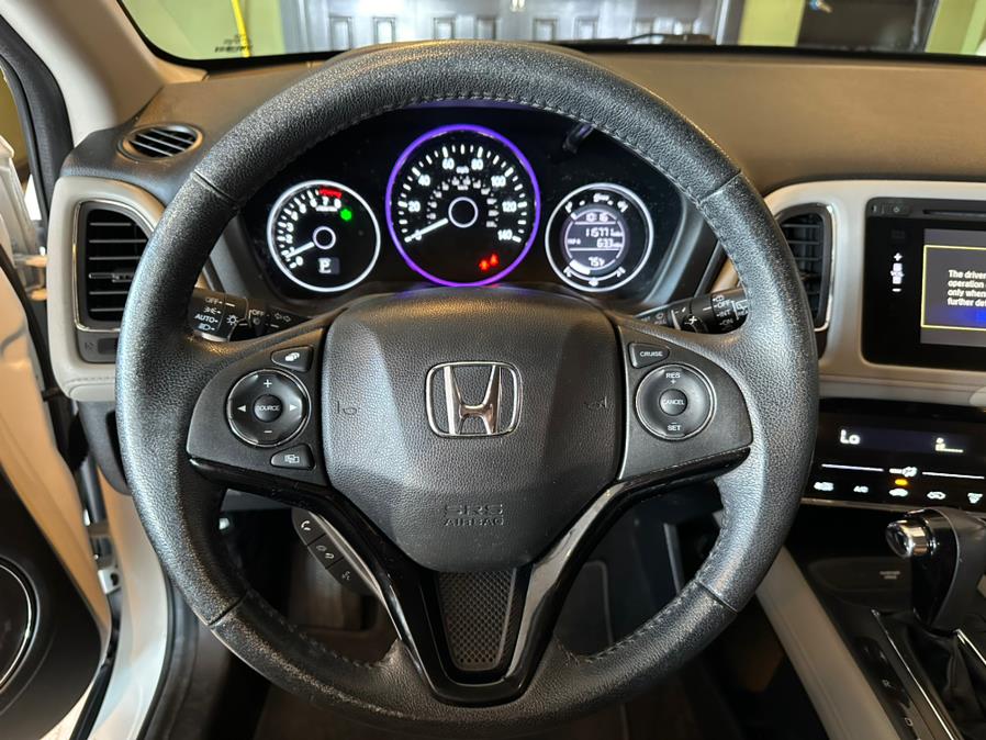 2016 Honda HR-V AWD 4dr CVT EX-L w/Navi, available for sale in West Hartford, Connecticut | AutoMax. West Hartford, Connecticut 2016 Honda HR-V AWD 4dr CVT EX-L w/Navi, available for sale in West Hartford, Connecticut | AutoMax. West Hartford, Connecticut