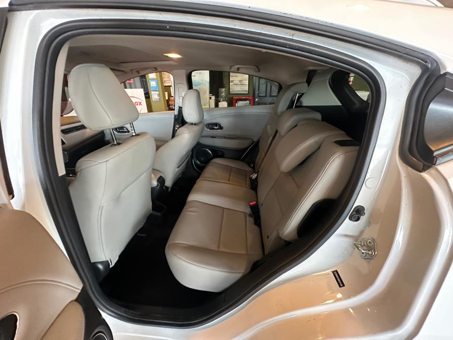 2016 Honda HR-V AWD 4dr CVT EX-L w/Navi, available for sale in West Hartford, Connecticut | AutoMax. West Hartford, Connecticut 2016 Honda HR-V AWD 4dr CVT EX-L w/Navi, available for sale in West Hartford, Connecticut | AutoMax. West Hartford, Connecticut