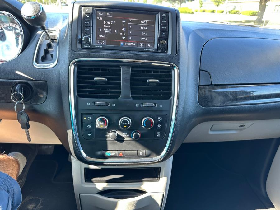 2015 Dodge Grand Caravan 4dr Wgn SE, available for sale in Copiague, New York | Great Deal Motors. Copiague, New York 2015 Dodge Grand Caravan 4dr Wgn SE, available for sale in Copiague, New York | Great Deal Motors. Copiague, New York