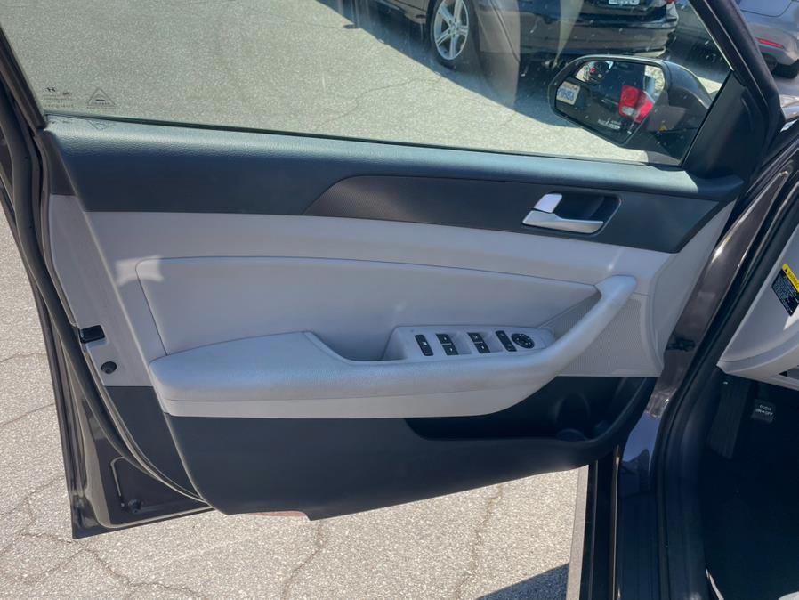 2017 Hyundai Sonata Sport 2.4L PZEV, available for sale in Hawaiian Gardens, California | Luxe Motors. Hawaiian Gardens, California 2017 Hyundai Sonata Sport 2.4L PZEV, available for sale in Hawaiian Gardens, California | Luxe Motors. Hawaiian Gardens, California