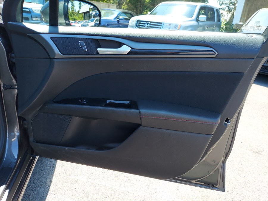 2016 Ford Fusion 4dr Sdn SE FWD, available for sale in East Windsor, Connecticut | United Auto Sales of E Windsor, Inc. East Windsor, Connecticut 2016 Ford Fusion 4dr Sdn SE FWD, available for sale in East Windsor, Connecticut | United Auto Sales of E Windsor, Inc. East Windsor, Connecticut