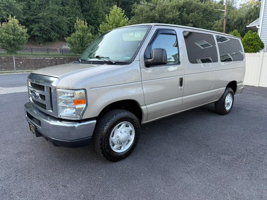 2013 Ford E-Series Econoline Wagon