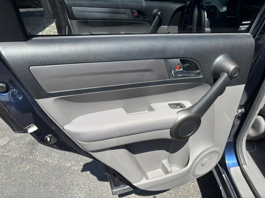 2011 Honda CR-V 4WD 5dr SE, available for sale in Somers, Connecticut | Four Town Motors LLC. Somers, Connecticut 2011 Honda CR-V 4WD 5dr SE, available for sale in Somers, Connecticut | Four Town Motors LLC. Somers, Connecticut