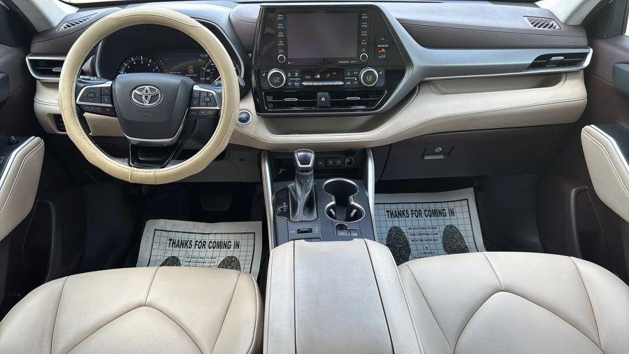 2021 Toyota Highlander XLE Sport Utility 4D, available for sale in NEW BRITAIN, Connecticut | Prestige Auto Superstore. NEW BRITAIN, Connecticut 2021 Toyota Highlander XLE Sport Utility 4D, available for sale in NEW BRITAIN, Connecticut | Prestige Auto Superstore. NEW BRITAIN, Connecticut