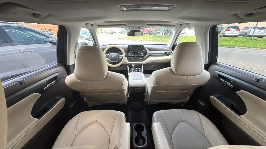 2021 Toyota Highlander XLE Sport Utility 4D, available for sale in NEW BRITAIN, Connecticut | Prestige Auto Superstore. NEW BRITAIN, Connecticut 2021 Toyota Highlander XLE Sport Utility 4D, available for sale in NEW BRITAIN, Connecticut | Prestige Auto Superstore. NEW BRITAIN, Connecticut