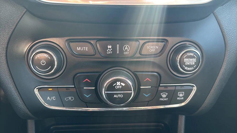2020 Jeep Cherokee Limited Sport Utility 4D, available for sale in NEW BRITAIN, Connecticut | Prestige Auto Superstore. NEW BRITAIN, Connecticut 2020 Jeep Cherokee Limited Sport Utility 4D, available for sale in NEW BRITAIN, Connecticut | Prestige Auto Superstore. NEW BRITAIN, Connecticut