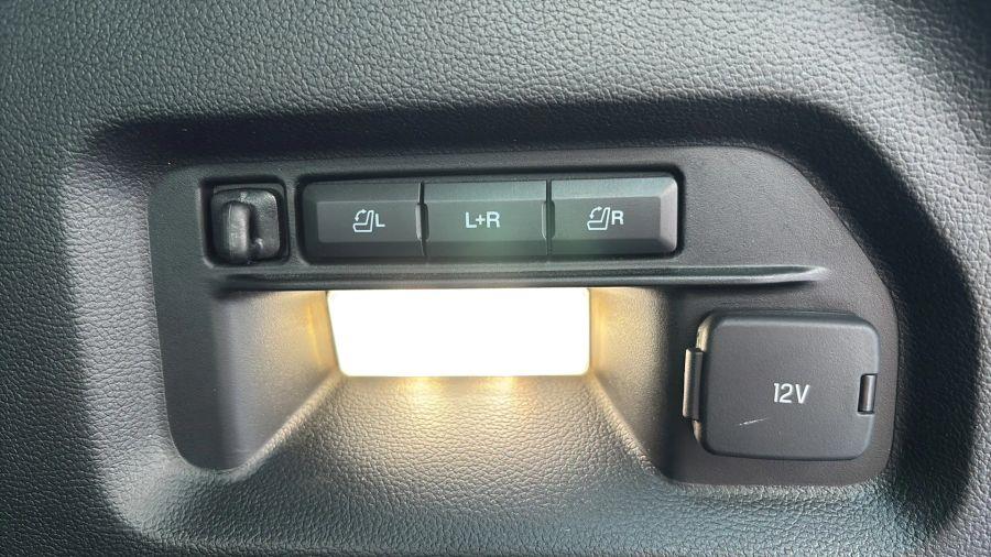 2020 Ford Explorer Platinum Sport Utility 4D, available for sale in NEW BRITAIN, Connecticut | Prestige Auto Superstore. NEW BRITAIN, Connecticut 2020 Ford Explorer Platinum Sport Utility 4D, available for sale in NEW BRITAIN, Connecticut | Prestige Auto Superstore. NEW BRITAIN, Connecticut