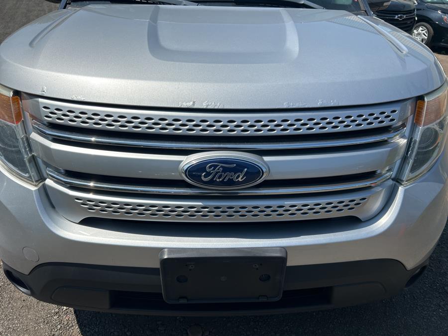 2013 Ford Explorer 4WD 4dr XLT, available for sale in Vernon Rockville, Connecticut | Vernon Motor Cars. Vernon Rockville, Connecticut 2013 Ford Explorer 4WD 4dr XLT, available for sale in Vernon Rockville, Connecticut | Vernon Motor Cars. Vernon Rockville, Connecticut