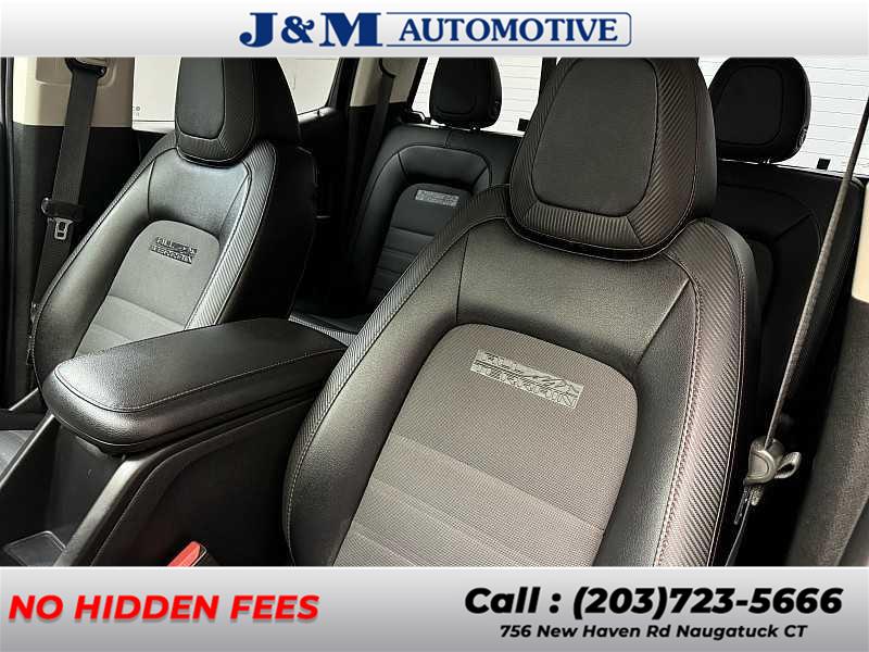 2016 GMC Canyon 4WD SLE, available for sale in Naugatuck, Connecticut | J&M Automotive Sls&Svc LLC. Naugatuck, Connecticut 2016 GMC Canyon 4WD SLE, available for sale in Naugatuck, Connecticut | J&M Automotive Sls&Svc LLC. Naugatuck, Connecticut